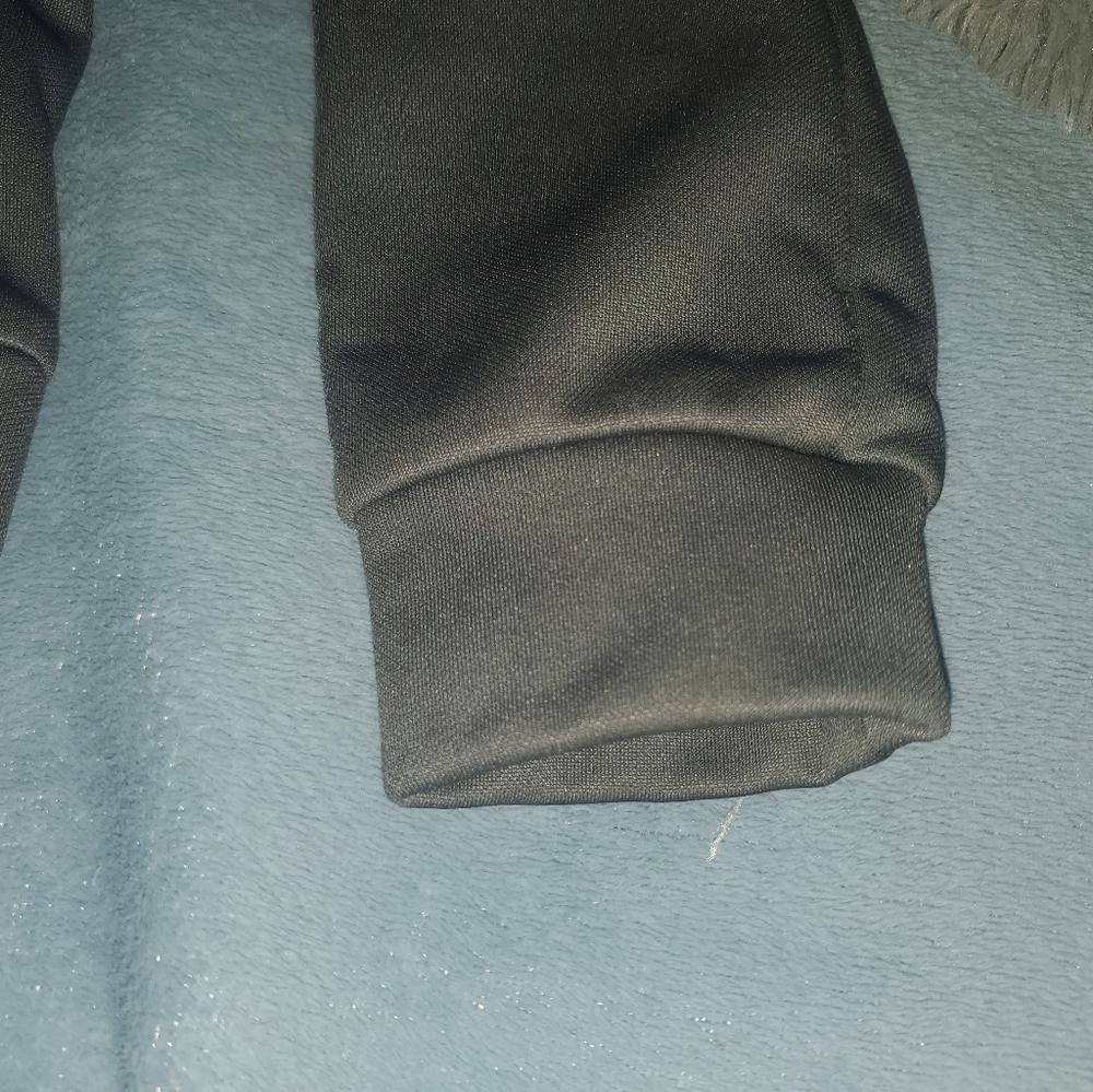2 tracksuits - Picture 10 of 10